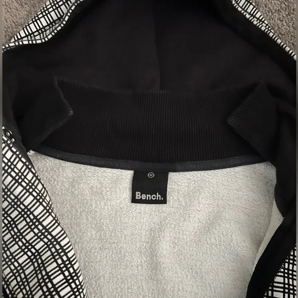 Bench Jacket - Picture 4 of 5